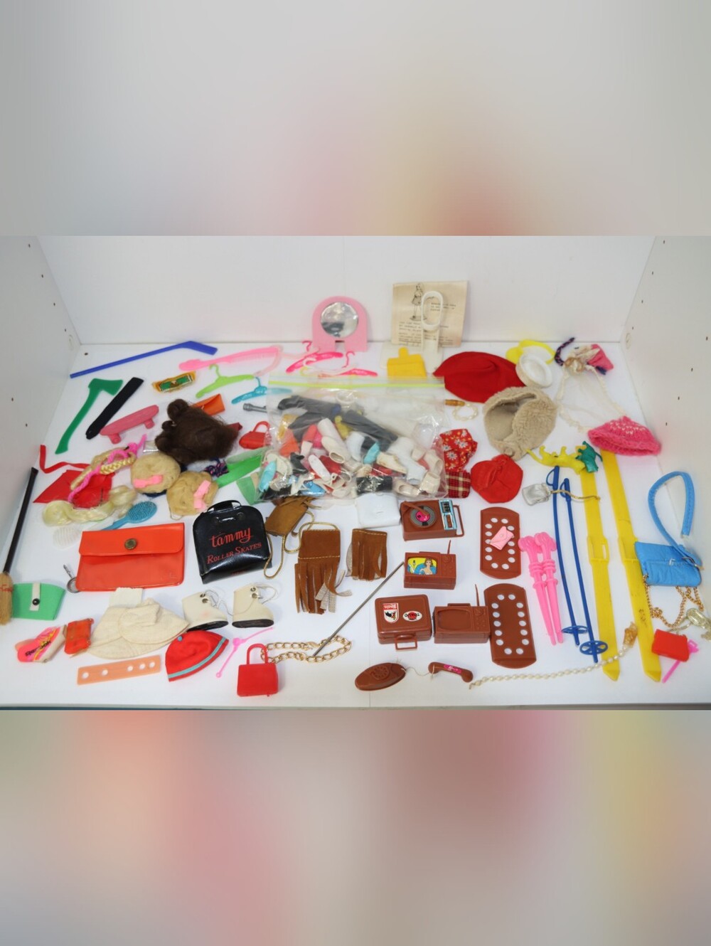 Vintage Barbie Accesories